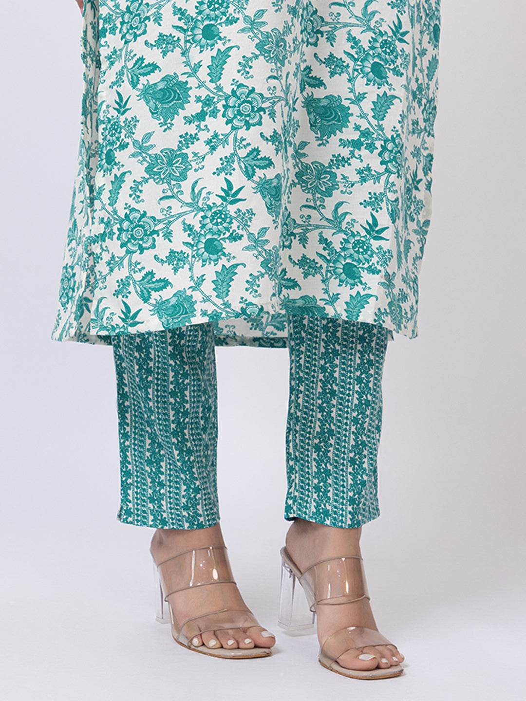 Tillaari Green Floral Printed Straight Kurta Set with Dupatta