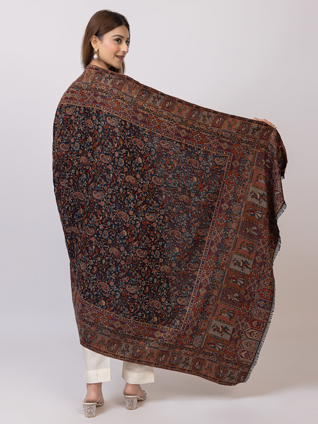 Tillaari Shawl with Floral and Dancing Motif Border