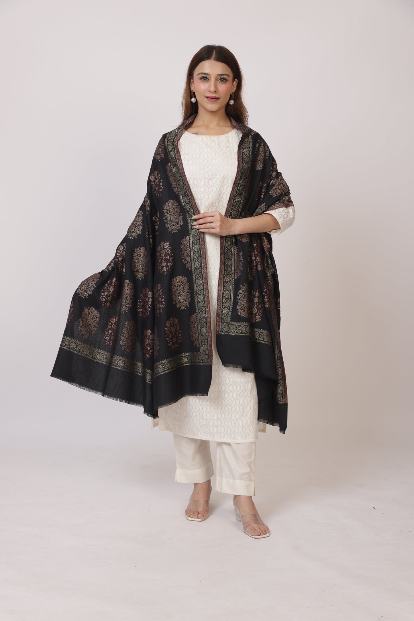 Tillaari Shawl with Traditional Floral Buta