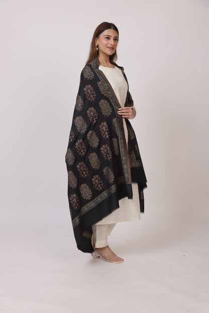 Tillaari Shawl with Traditional Floral Buta