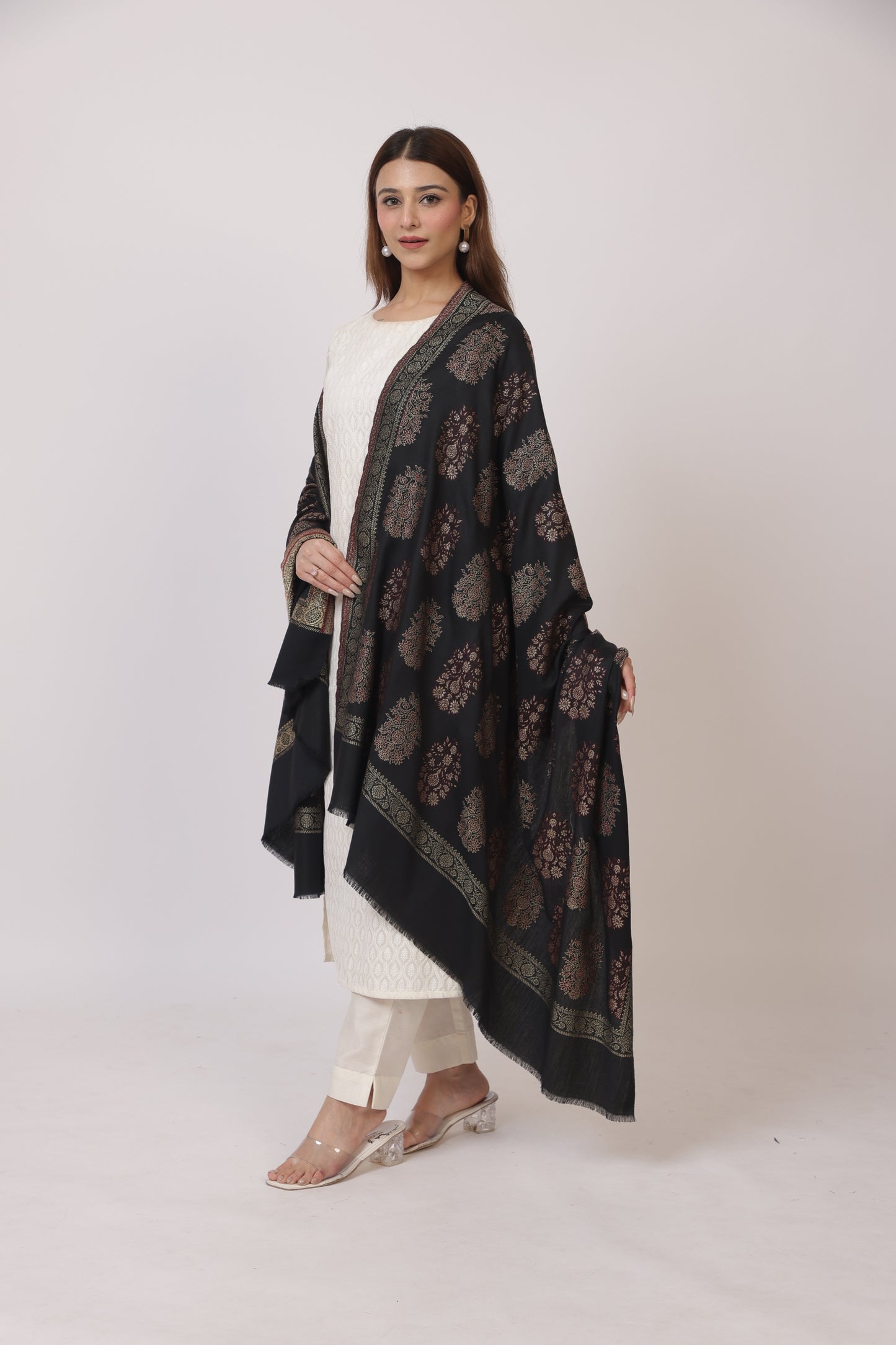 Tillaari Shawl with Traditional Floral Buta
