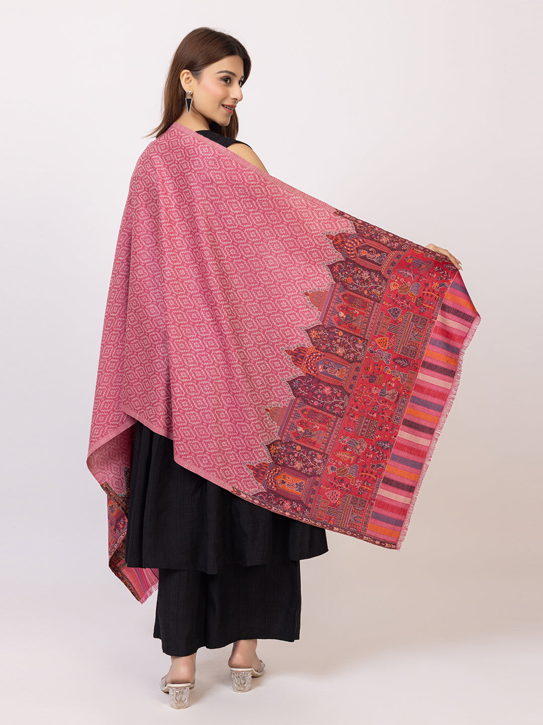 Tillaari Ethnic Stole with Palace and Royal Court Motifs