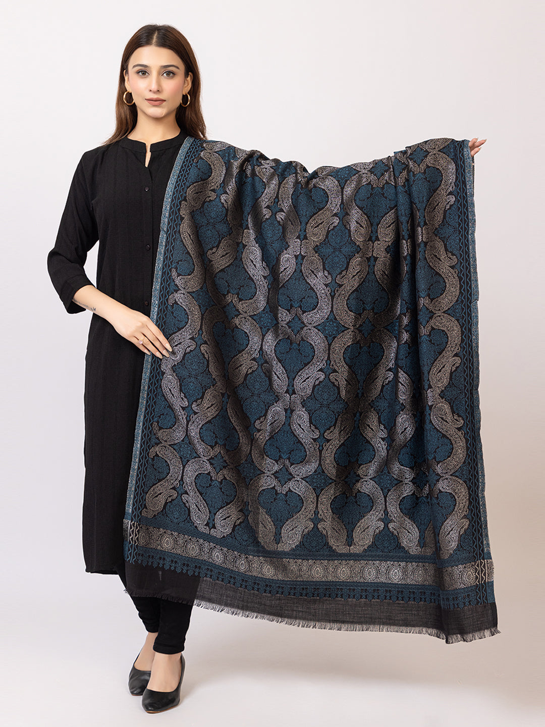 Tillaari Exquisite Shawl with Intricate Paisley Design in Zari