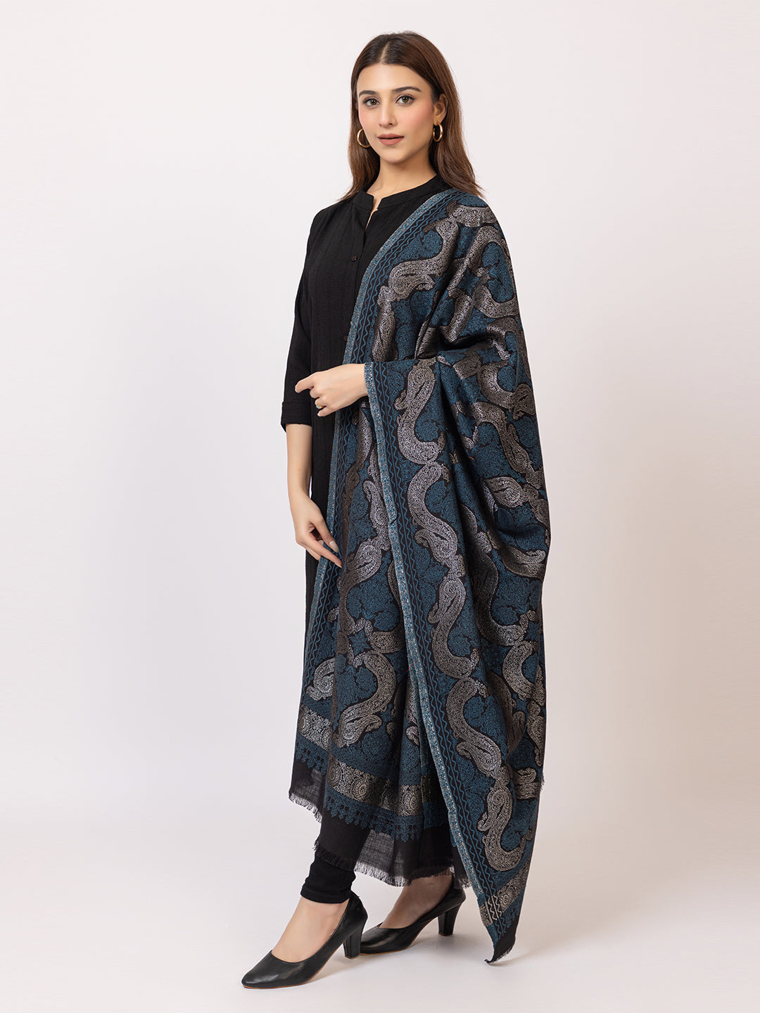 Tillaari Exquisite Shawl with Intricate Paisley Design in Zari