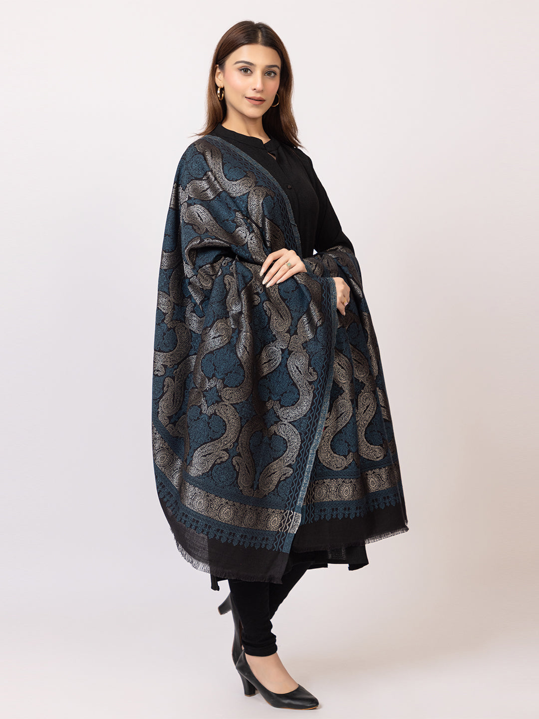 Tillaari Exquisite Shawl with Intricate Paisley Design in Zari