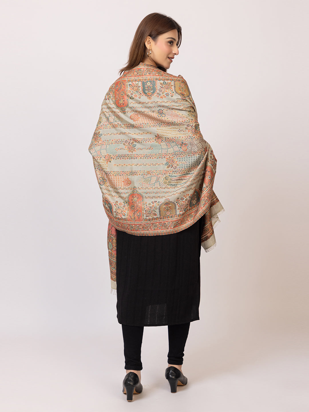 Tillaari Pastel Stole with Delicate Floral and Paisley Motifs