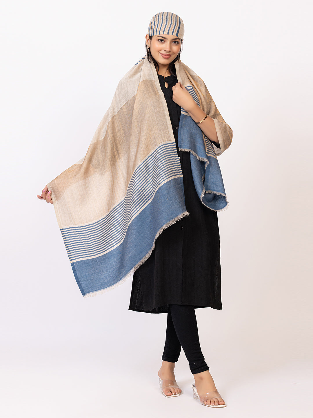 Tillaari Elegant Blue, Cream and Golden Striped Stole