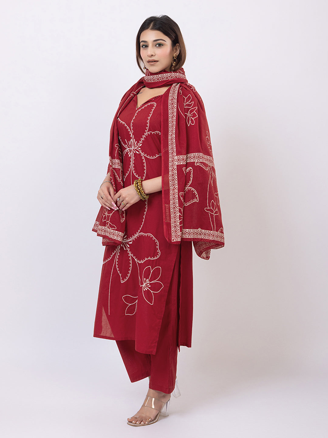 Tillaari Red Floral Embroidered Straight Kurta Set with Bandhani Print Dupatta