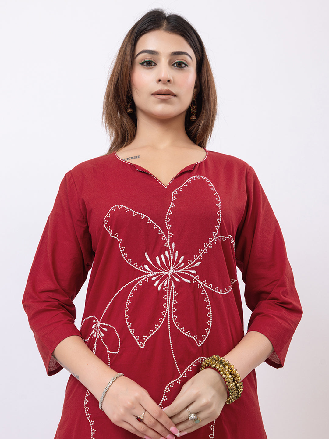 Tillaari Red Floral Embroidered Straight Kurta Set with Bandhani Print Dupatta