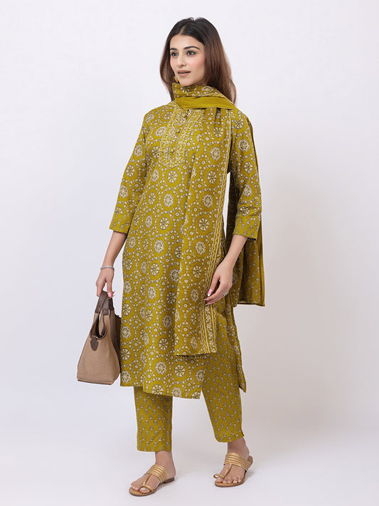 Tillaari Mustard Yellow Printed Straight Kurta Set with Dupatta