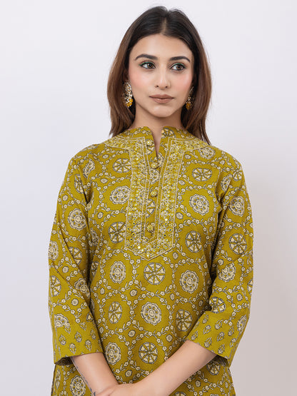 Tillaari Mustard Yellow Printed Straight Kurta Set with Dupatta