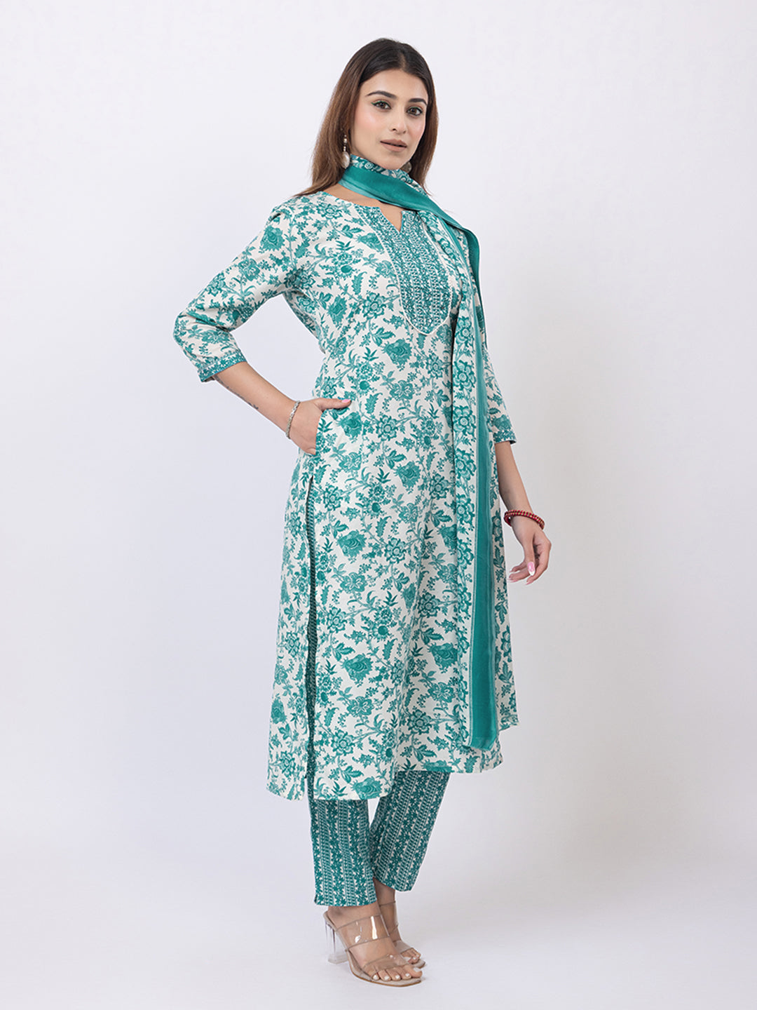 Tillaari Green Floral Printed Straight Kurta Set with Dupatta