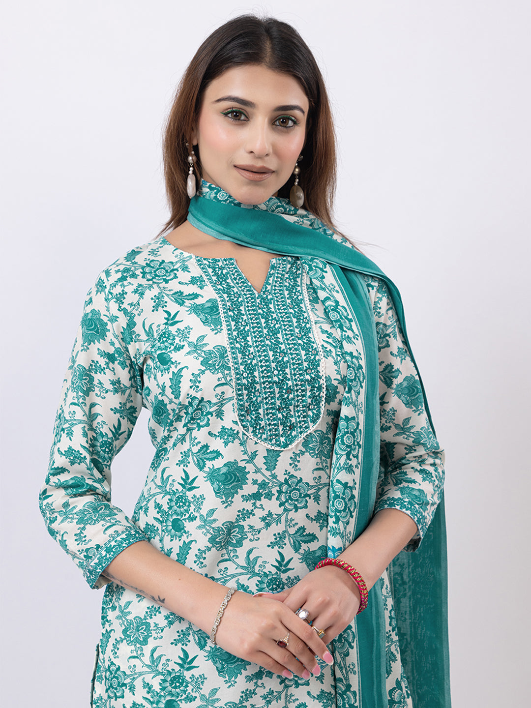 Tillaari Green Floral Printed Straight Kurta Set with Dupatta