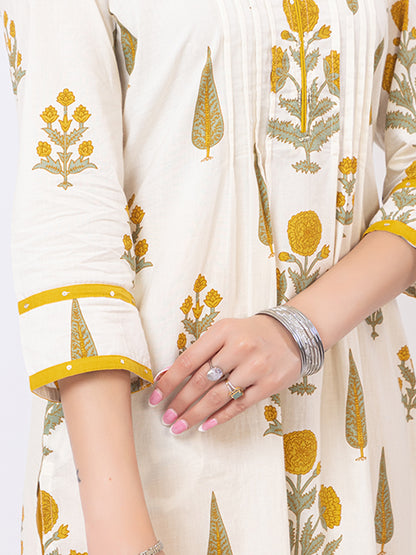Tillaari Cream & Yellow Genda Floral Printed Straight Kurta Set with Dupatta
